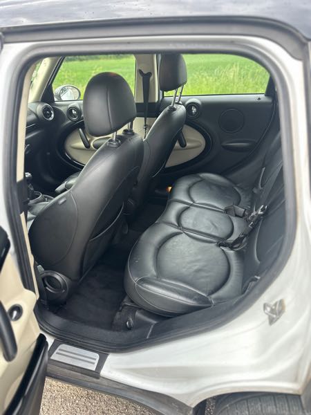 Mini Countryman (2) COOPER SD 143 ALL4 RED HOT CHILI