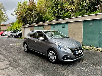 Peugeot 208 Peugeot 208 II SIGNATURE 1.2VTi 82ch (4CV) mise en circulati