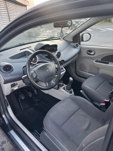Renault Twingo II (2) 1.5 DCI 85 DYNAMIQUE EURO5 ECO2