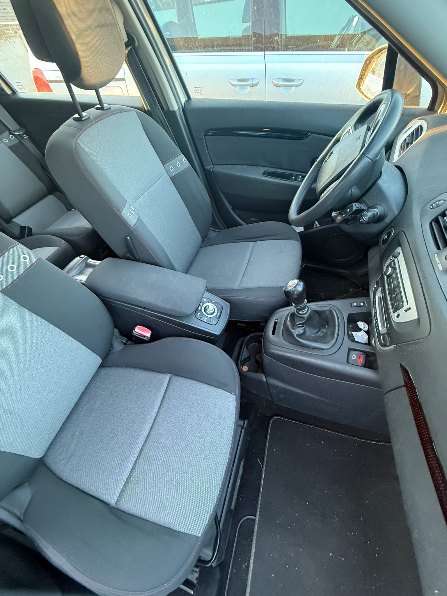 Renault Grand Scenic IV 1.6 DCI 130 FAP ENERGY BUSINESS 7PL