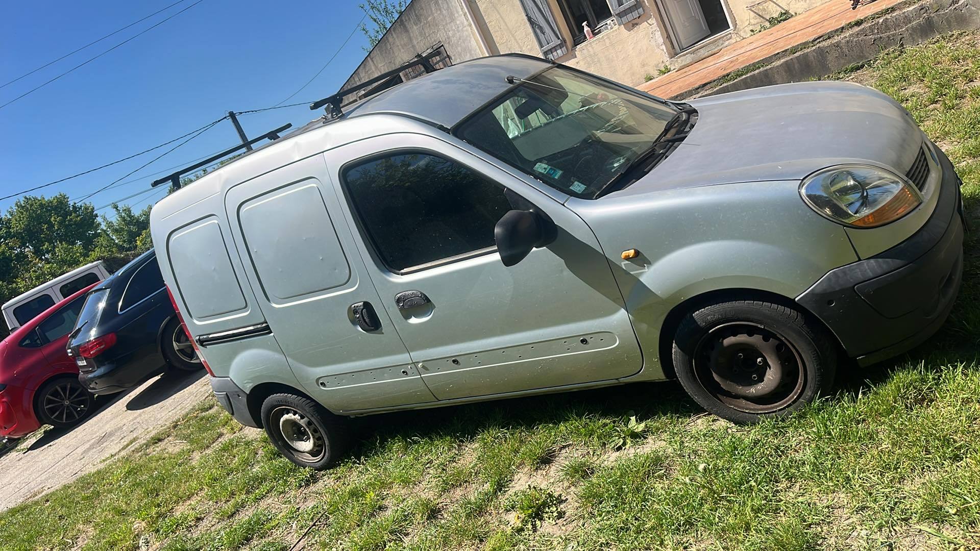 Renault Kangoo Express II (2) COMPACT GENERIQUE DCI 75