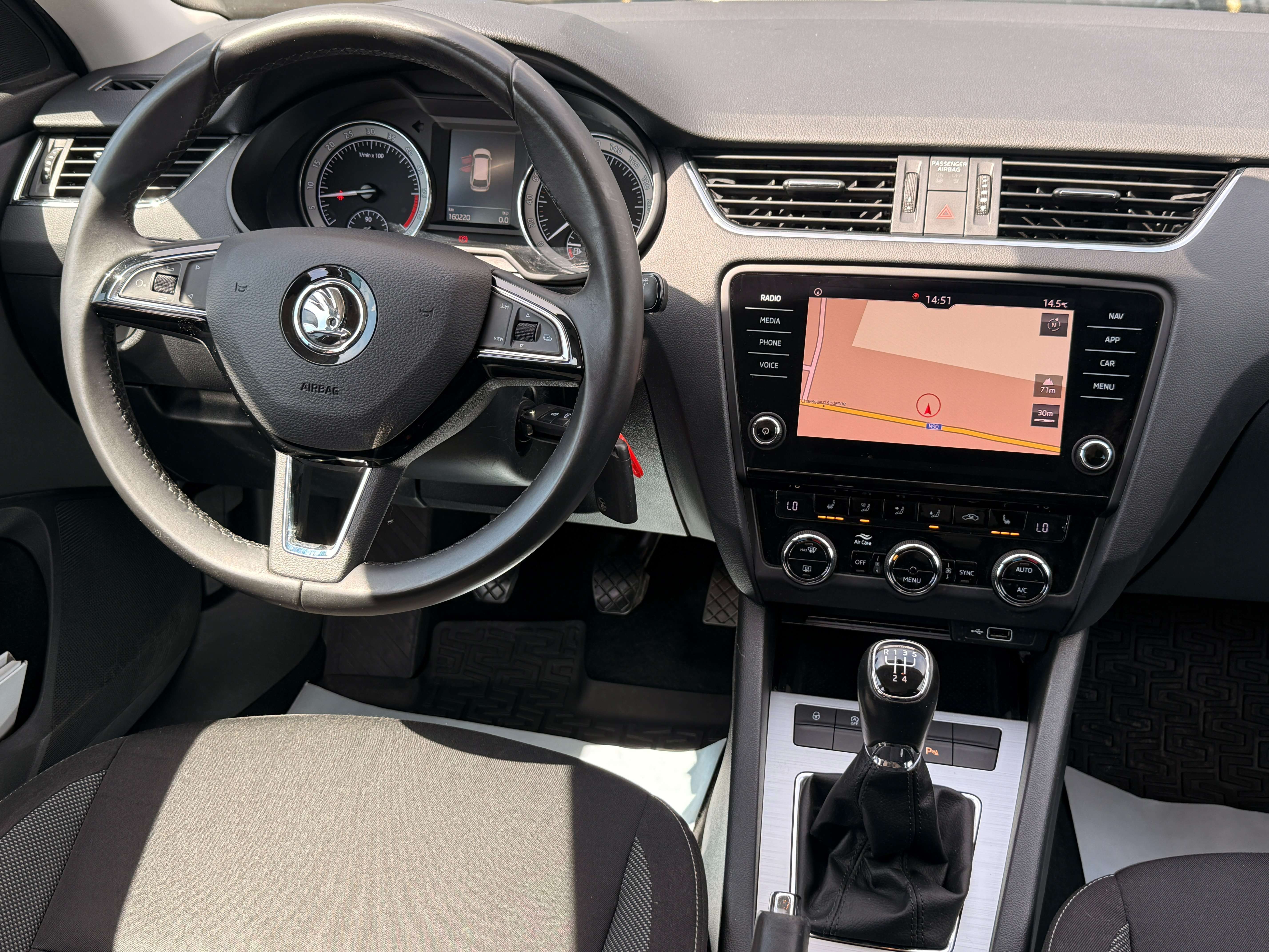 Skoda Octavia SW 1.6 TDi*Gps*1er Main*Garantie 12 Mois*Style*
