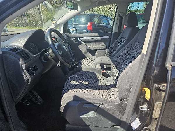 Volkswagen Touran (2) 2.0 TDI 140 SPORTLINE