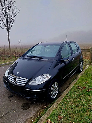 Mercedes-Benz Classe A II (2) 150 ELEGANCE CONTACT 5P