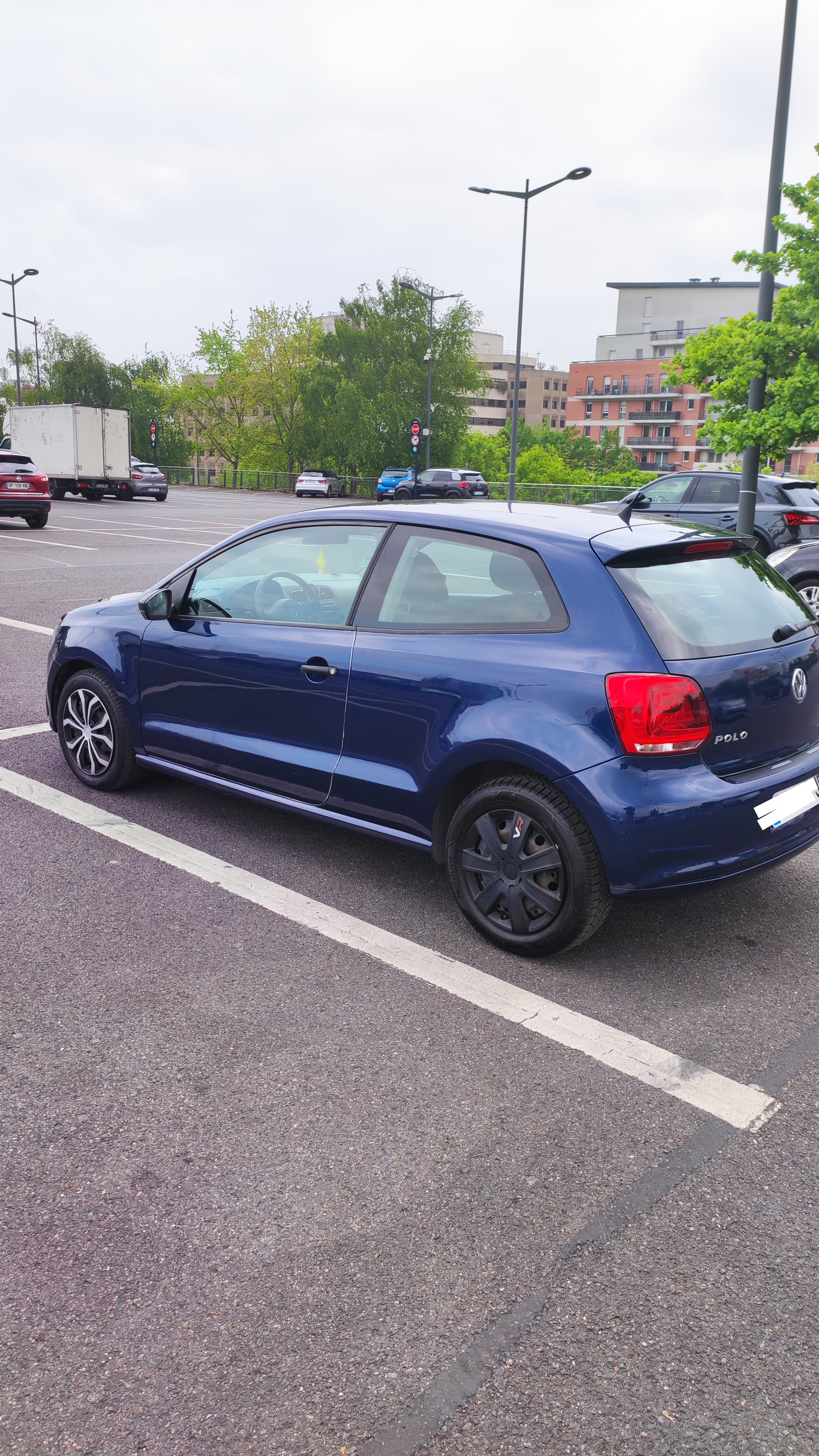 Volkswagen Polo V 1.2 60 TRENDLINE 3P