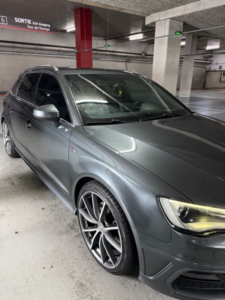 Audi S3 Bonjour je souhaite vendre mon Audi A3 sportback sline de 20