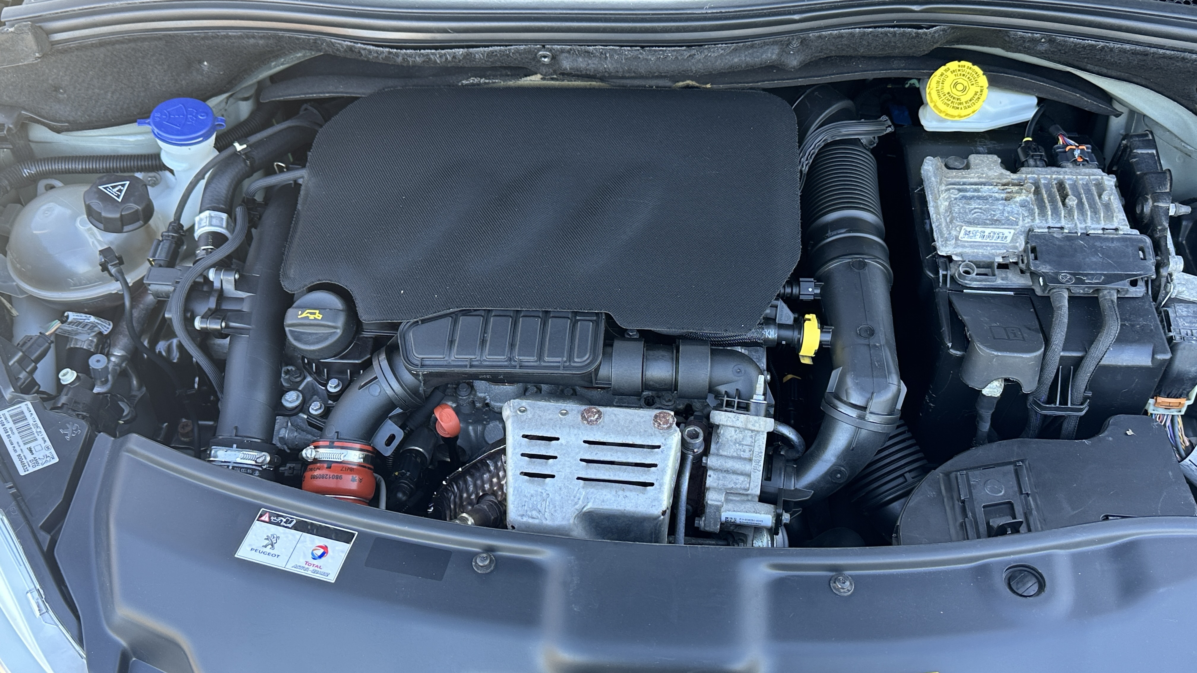 Peugeot 208 (2) 1.2 PURETECH 110 S&amp;S GT LINE Camera, GPS, Toit Panor