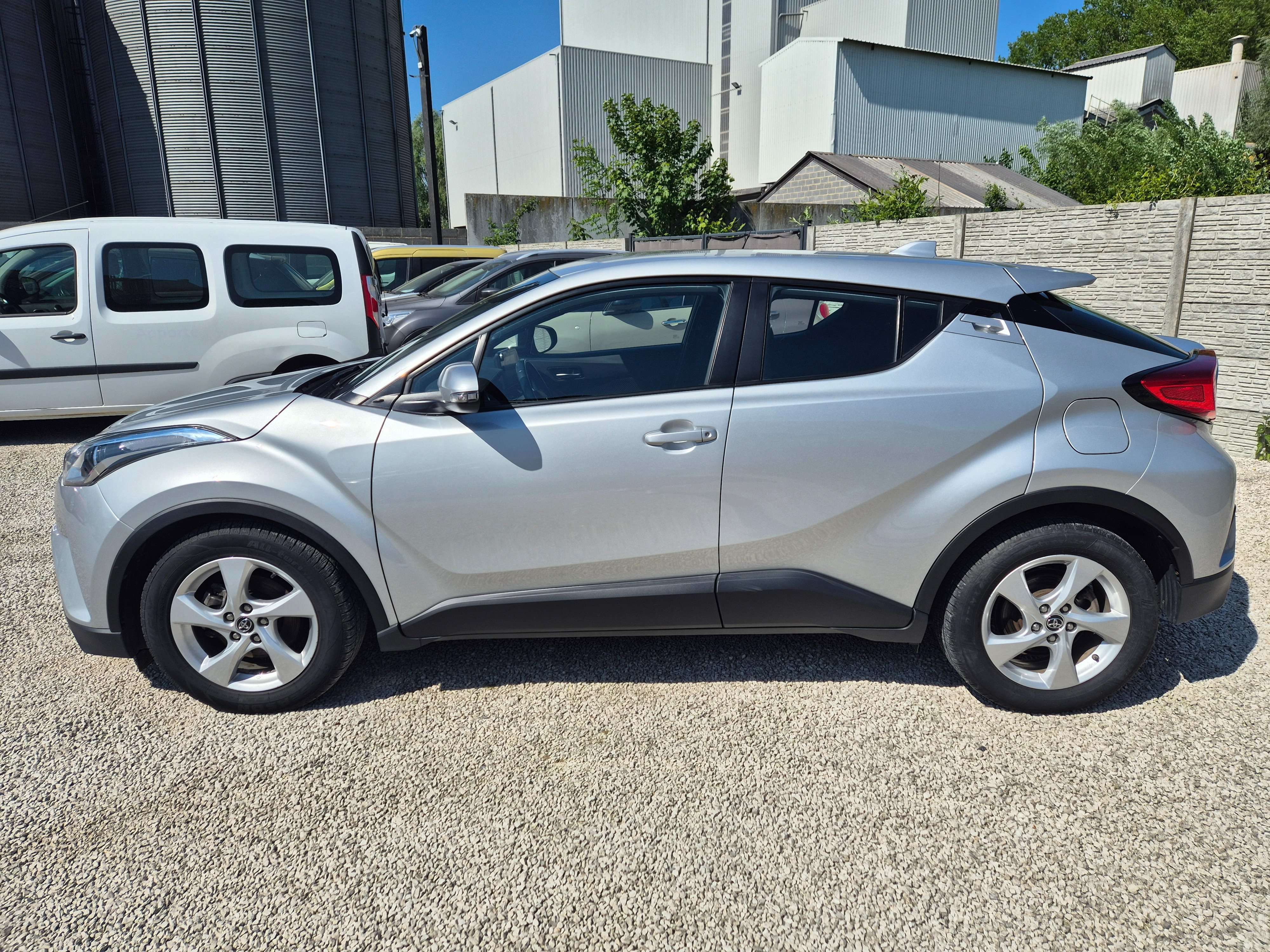 Toyota C-HR 1.8i VVT-i Hybrid // CARNET//CAMERA/GPS/GARANTIE