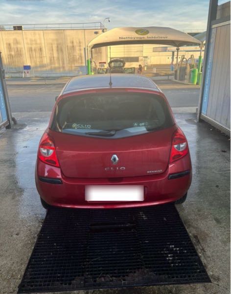 Renault Clio III (2) 1.5 DCI 85 98G BUSINESS 5P ECO2