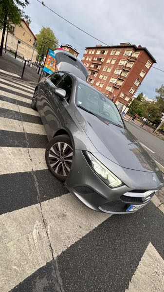 Mercedes-Benz Classe A IV BERLINE 200 D BUSINESS LINE 8G-DCT