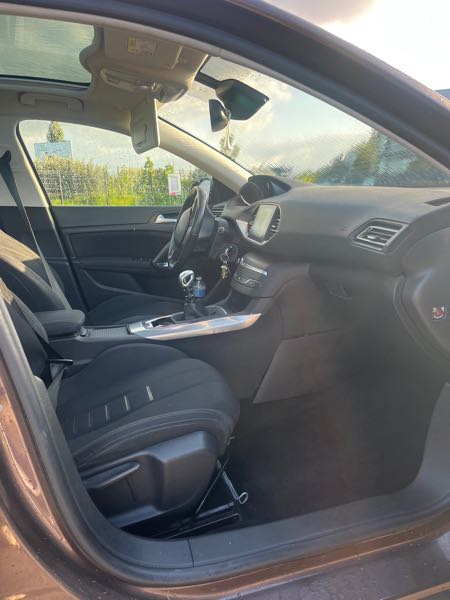 Peugeot 308 II 1.6 BLUEHDI 120 S&amp;S ALLURE