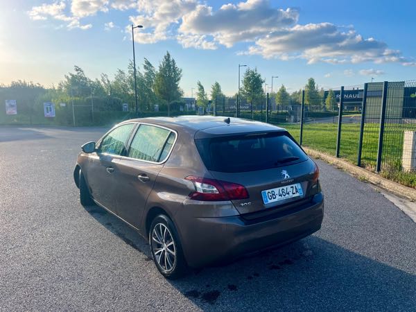 Peugeot 308 II 1.6 BLUEHDI 120 S&amp;S ALLURE