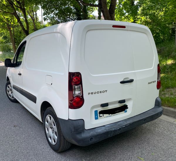 Peugeot Partner II (3) 1.6 BLUEHDI 75 STANDARD PREMIUM