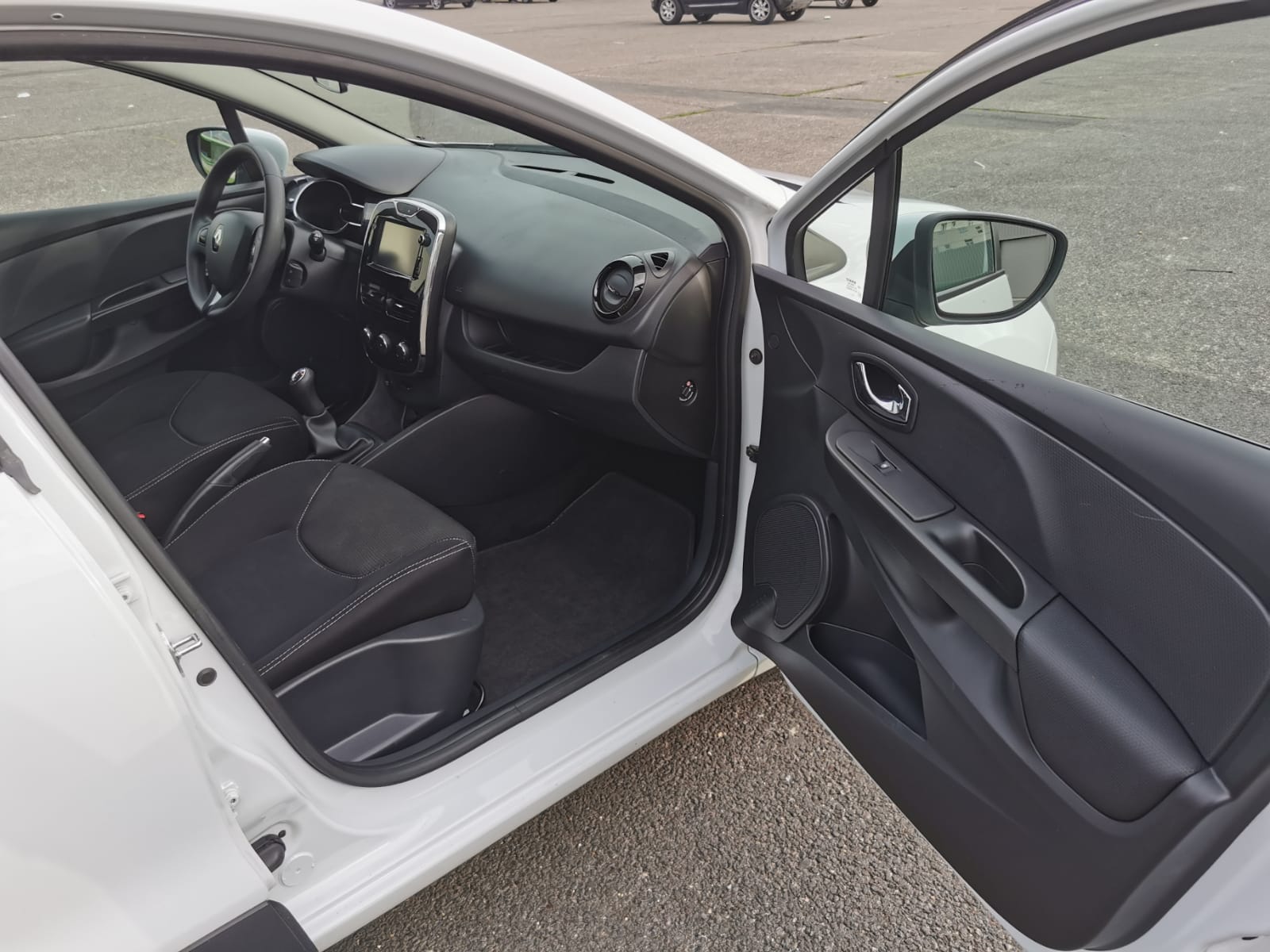 Renault Clio IV (2) 1.5 DCI 75 BUSINESS