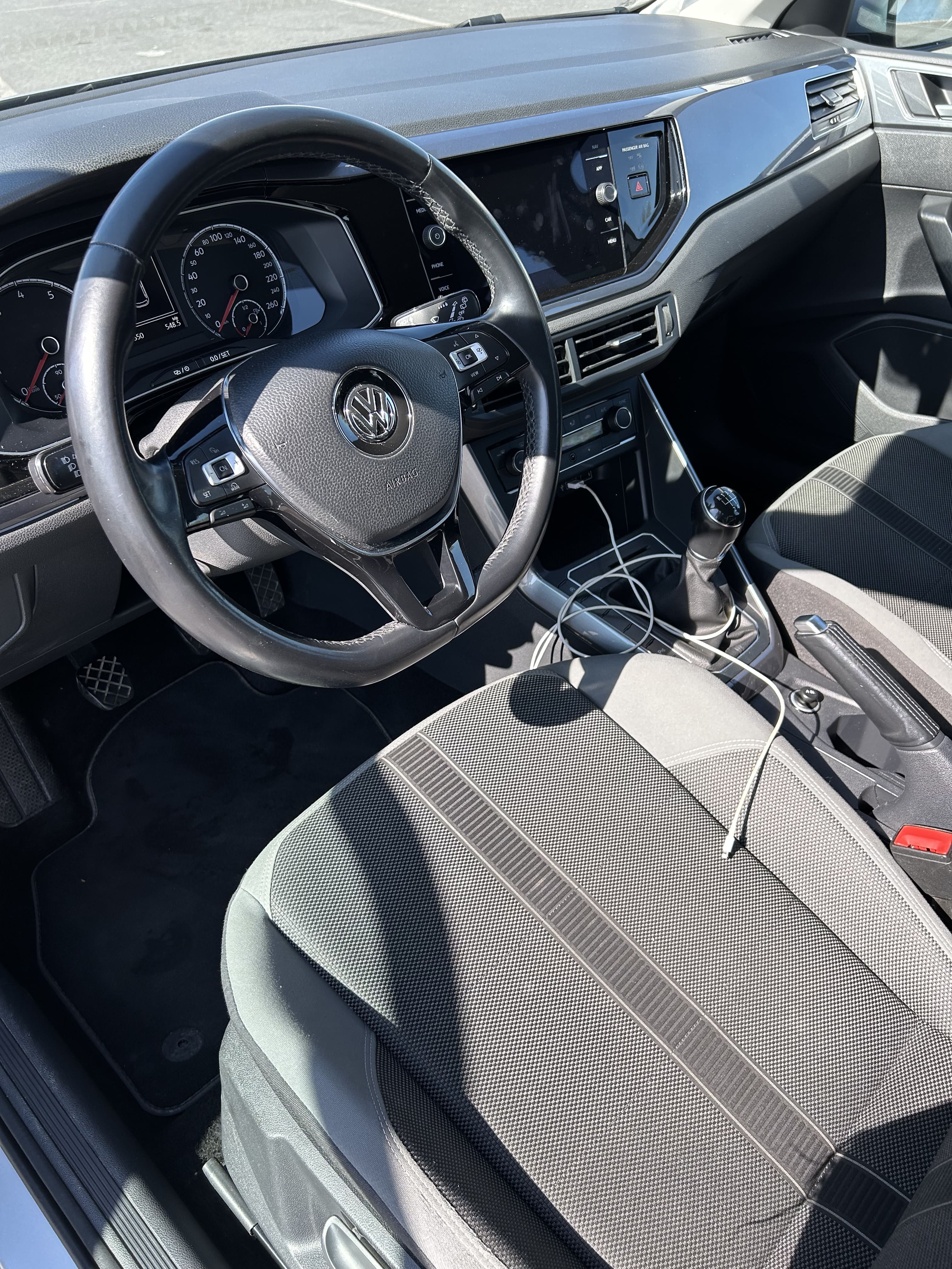 Volkswagen Polo VI 1.0 TSI 95 5CV R-LINE