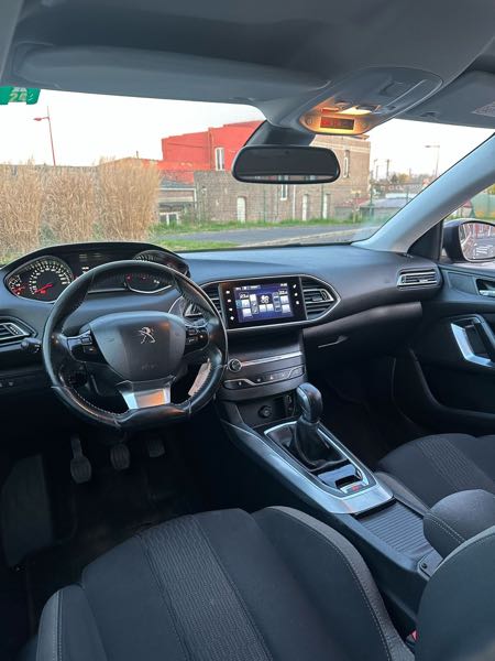 Peugeot 308 II (2) 1.6 BLUEHDI 100 S&amp;S ALLURE