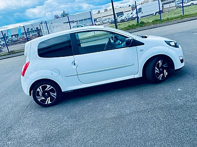 Renault Twingo II (2) 1.2 LEV 16V 75 INTENS ECO2
