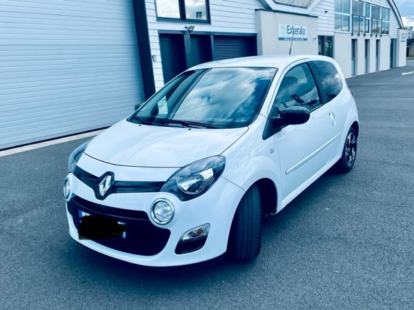 Renault Twingo II (2) 1.2 LEV 16V 75 INTENS ECO2