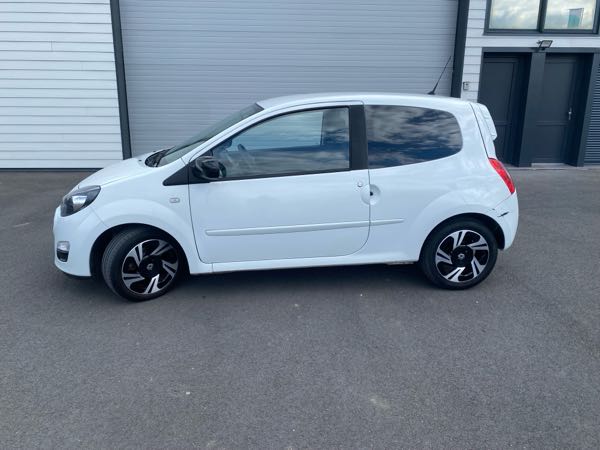 Renault Twingo II (2) 1.2 LEV 16V 75 INTENS ECO2