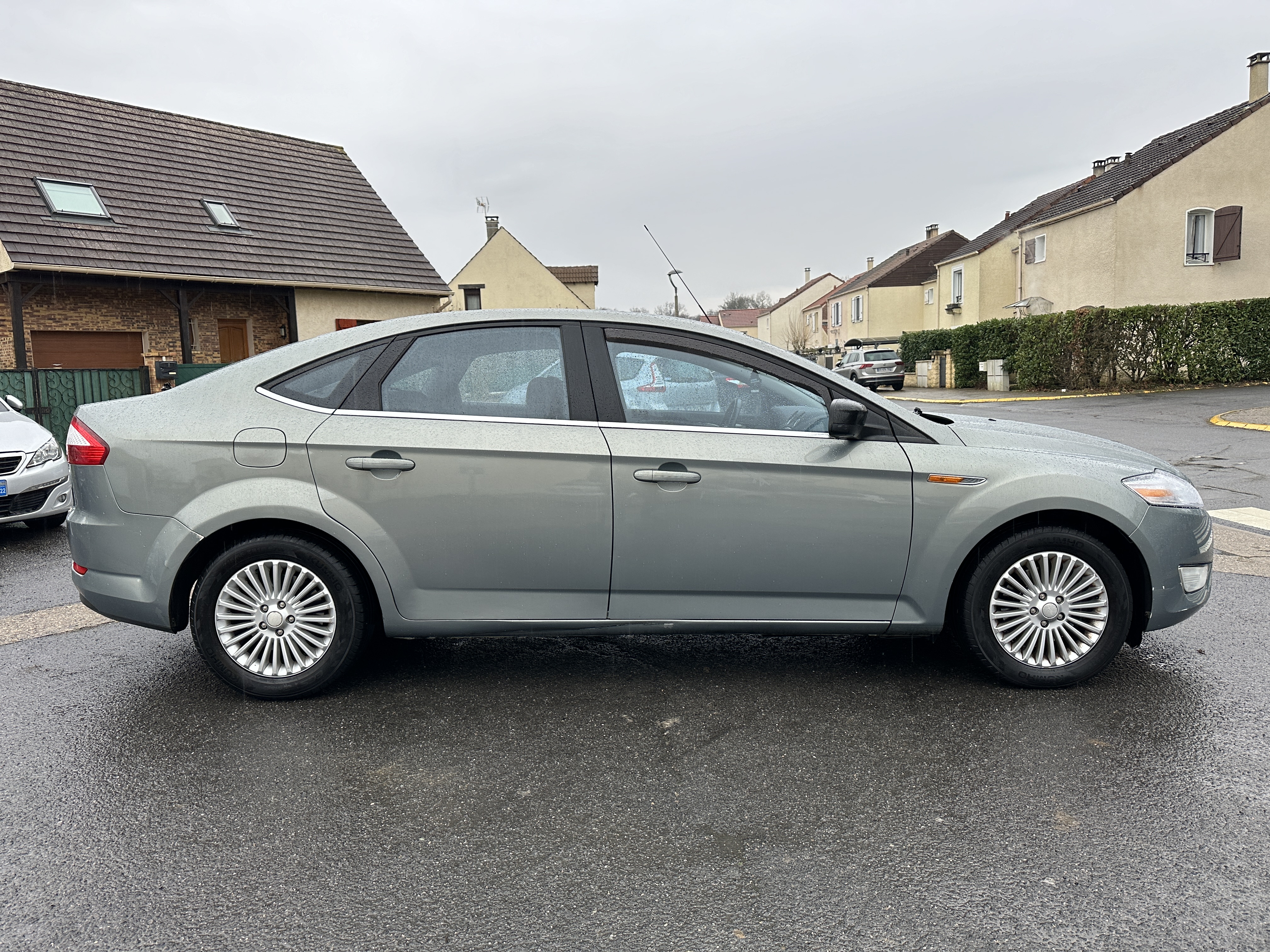 Ford Mondeo III (2) 1.8 TDCI 125 TREND BVM6 5P