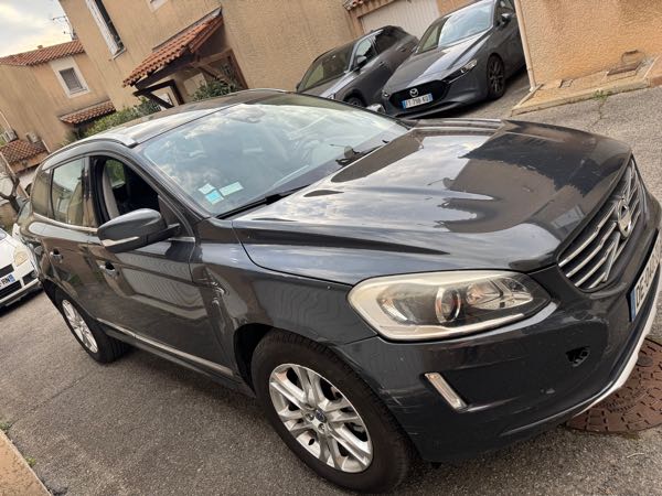 Volvo Xc60 (2) D4 181 AWD R-DESIGN GEARTRONIC 6