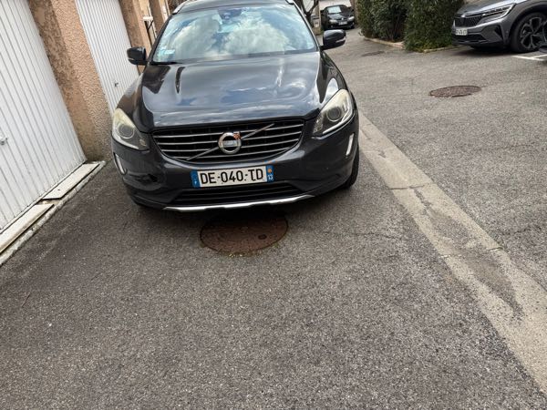 Volvo Xc60 (2) D4 181 AWD R-DESIGN GEARTRONIC 6