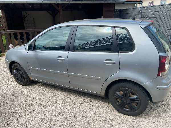 Volkswagen Polo VI 1.0 75 CONFORTLINE