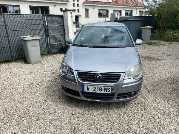 Volkswagen Polo VI 1.0 75 CONFORTLINE