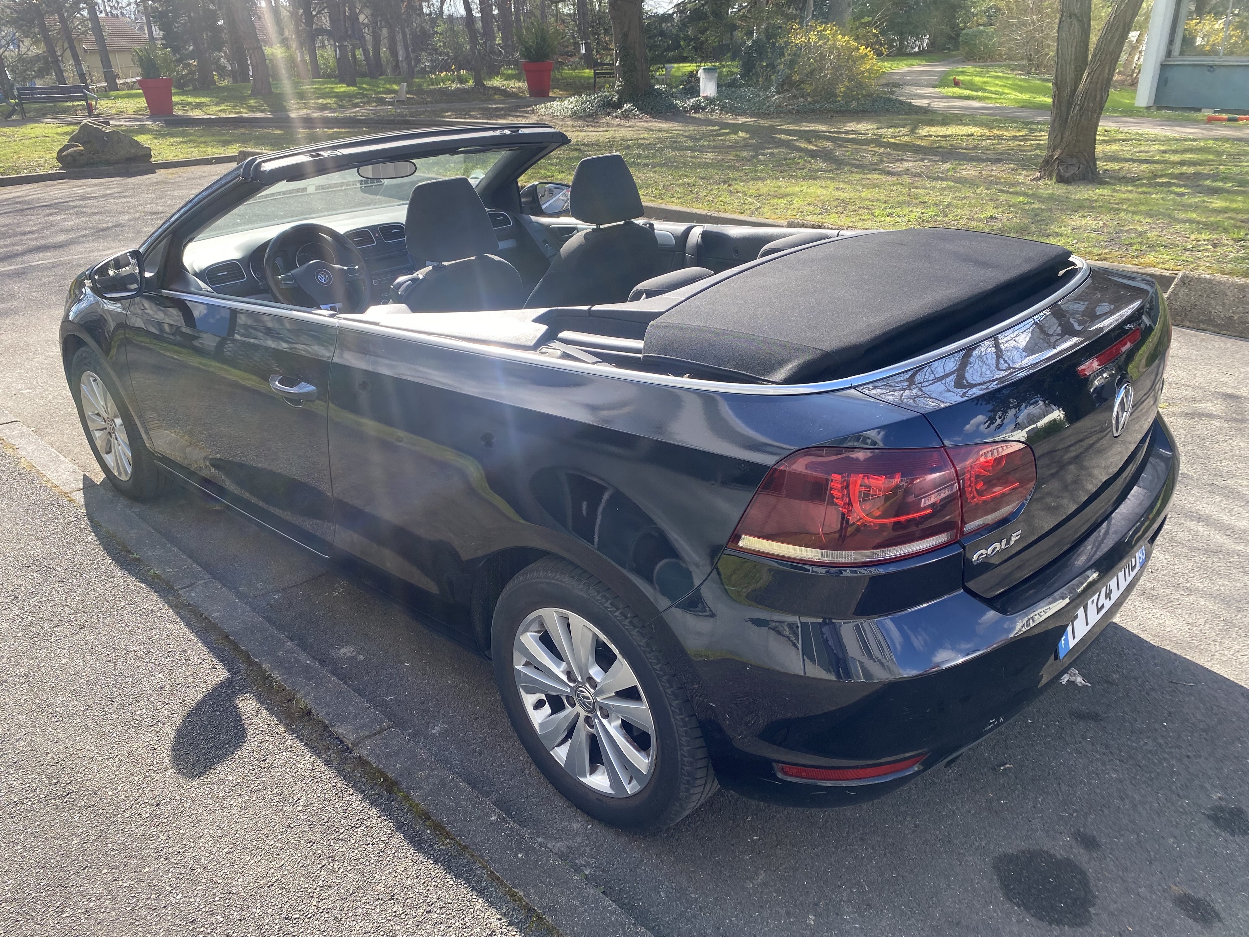 Volkswagen Golf VI CABRIOLET 1.6 TDI 105 FAP
