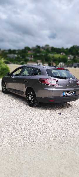 Renault Megane III ESTATE 1.5 DCI 110 FAP CARMINAT TOMTOM