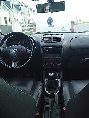 Alfa Romeo 147 Bonjour, Alfa Roméo 147 à vendre. 132000 km au compteur / d