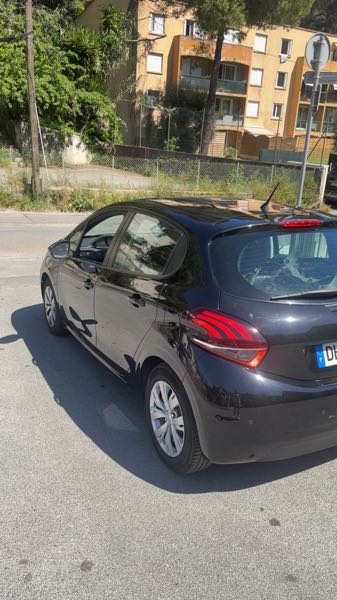 Peugeot 208 1.2 VTI 82 ALLURE 5P