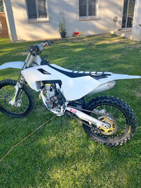 HUSQVARNA FC