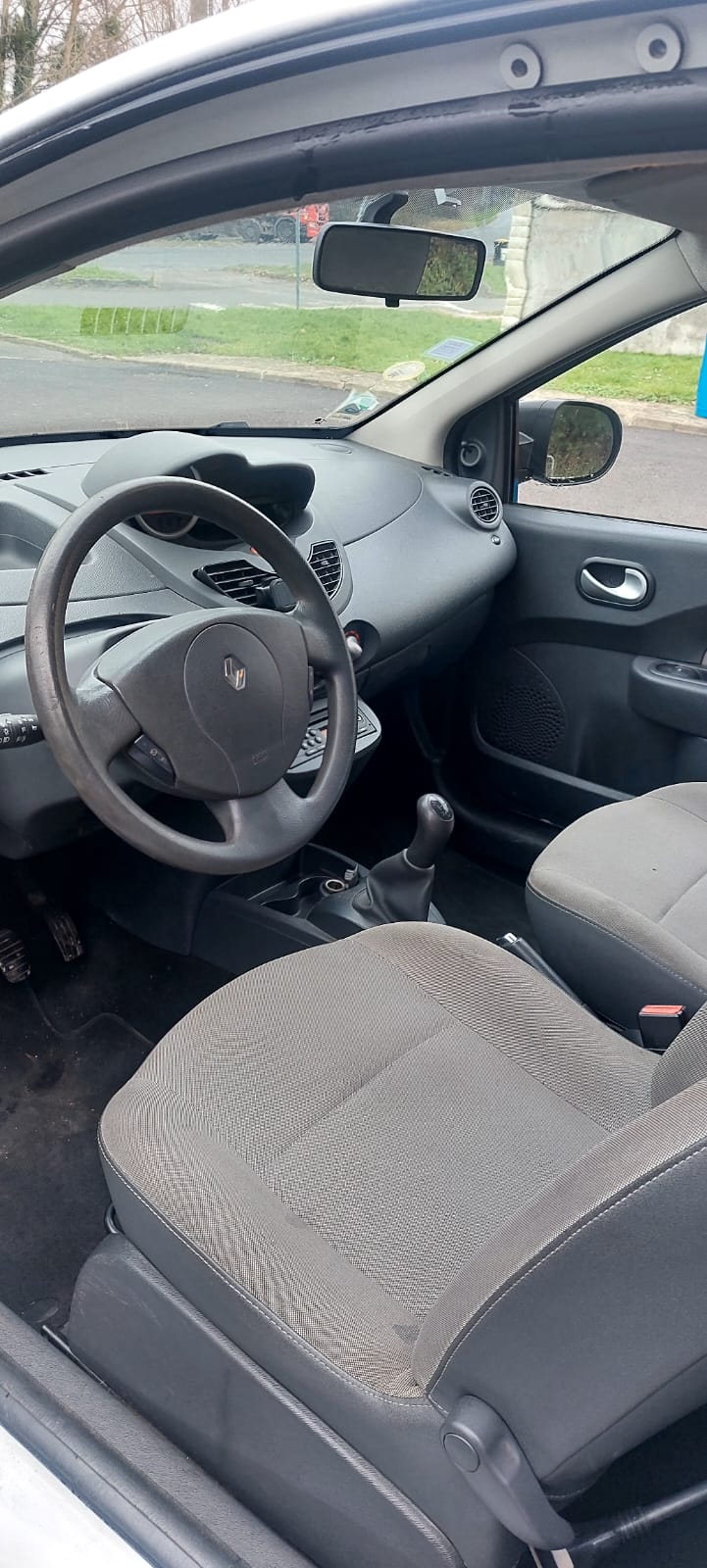 Renault Twingo II (2) 1.5 DCI 75 AIR ECO2