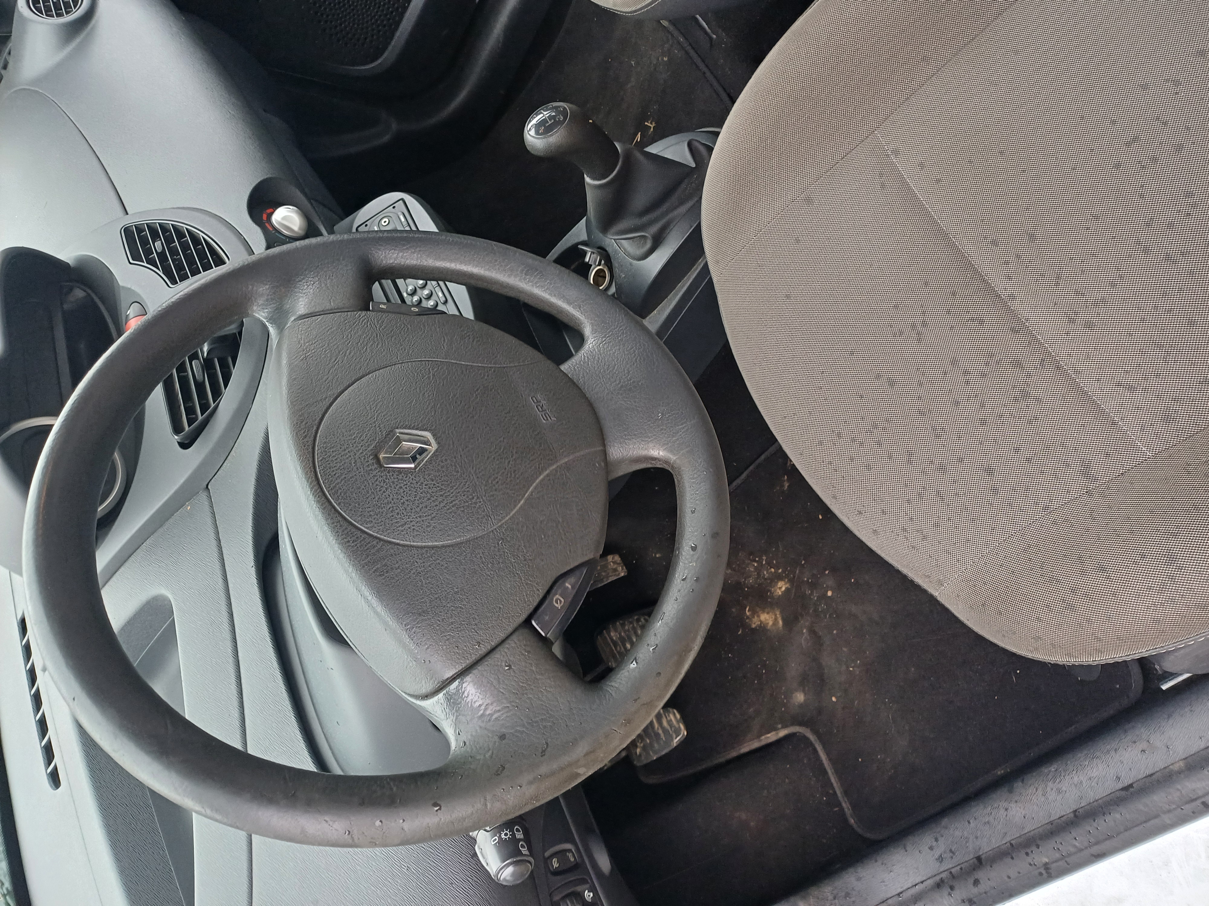 Renault Twingo II (2) 1.5 DCI 75 AIR ECO2