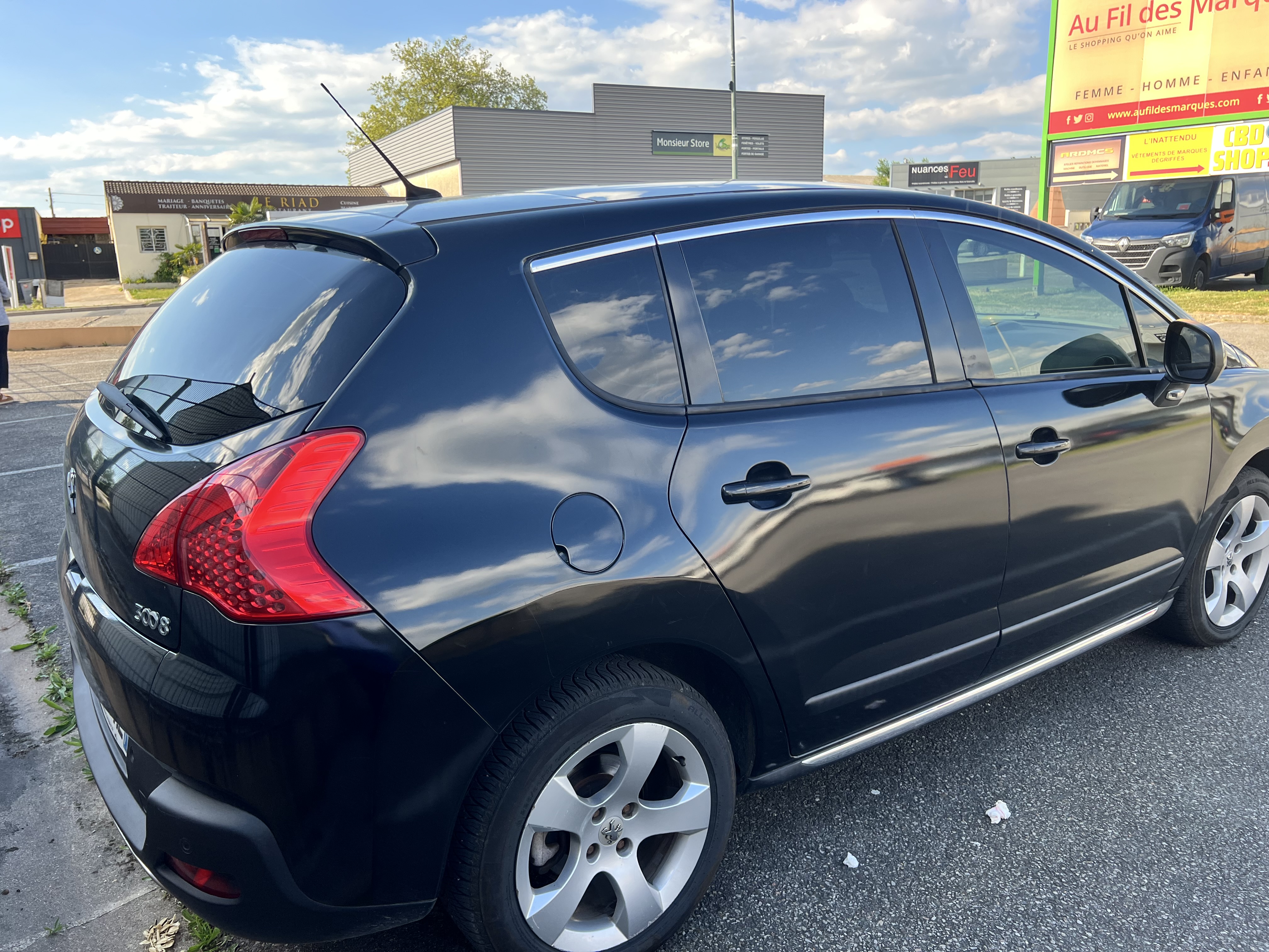 Peugeot 3008 (2) 2.0 BLUEHDI 150 S&amp;S ALLURE