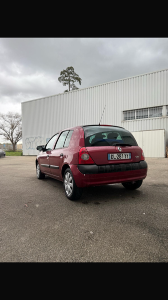 Renault Clio II (2) 1.5 DCI 80 LUXE PRIVILEGE 5P