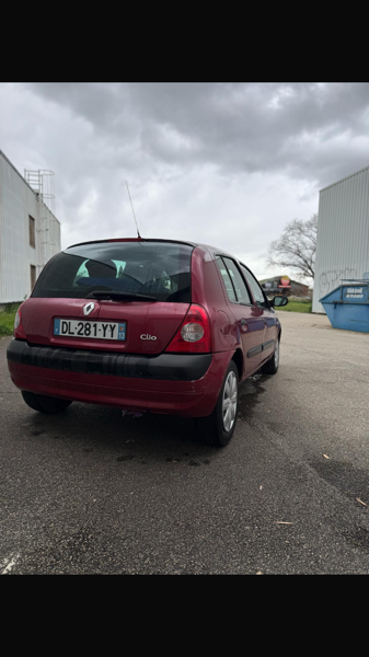 Renault Clio II (2) 1.5 DCI 80 LUXE PRIVILEGE 5P