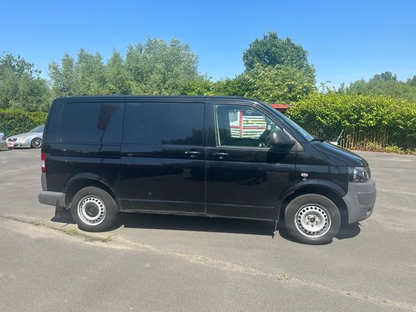 Volkswagen T5 VOLKSWAGEN TRANSPORTEUR 2.0Tdi 8950€ Tvac 3 place Airco