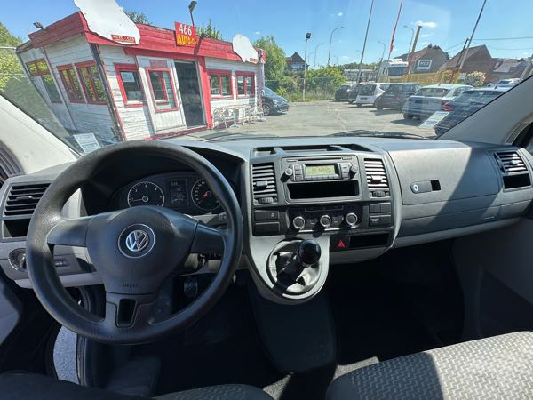 Volkswagen T5 VOLKSWAGEN TRANSPORTEUR 2.0Tdi 8950€ Tvac 3 place Airco