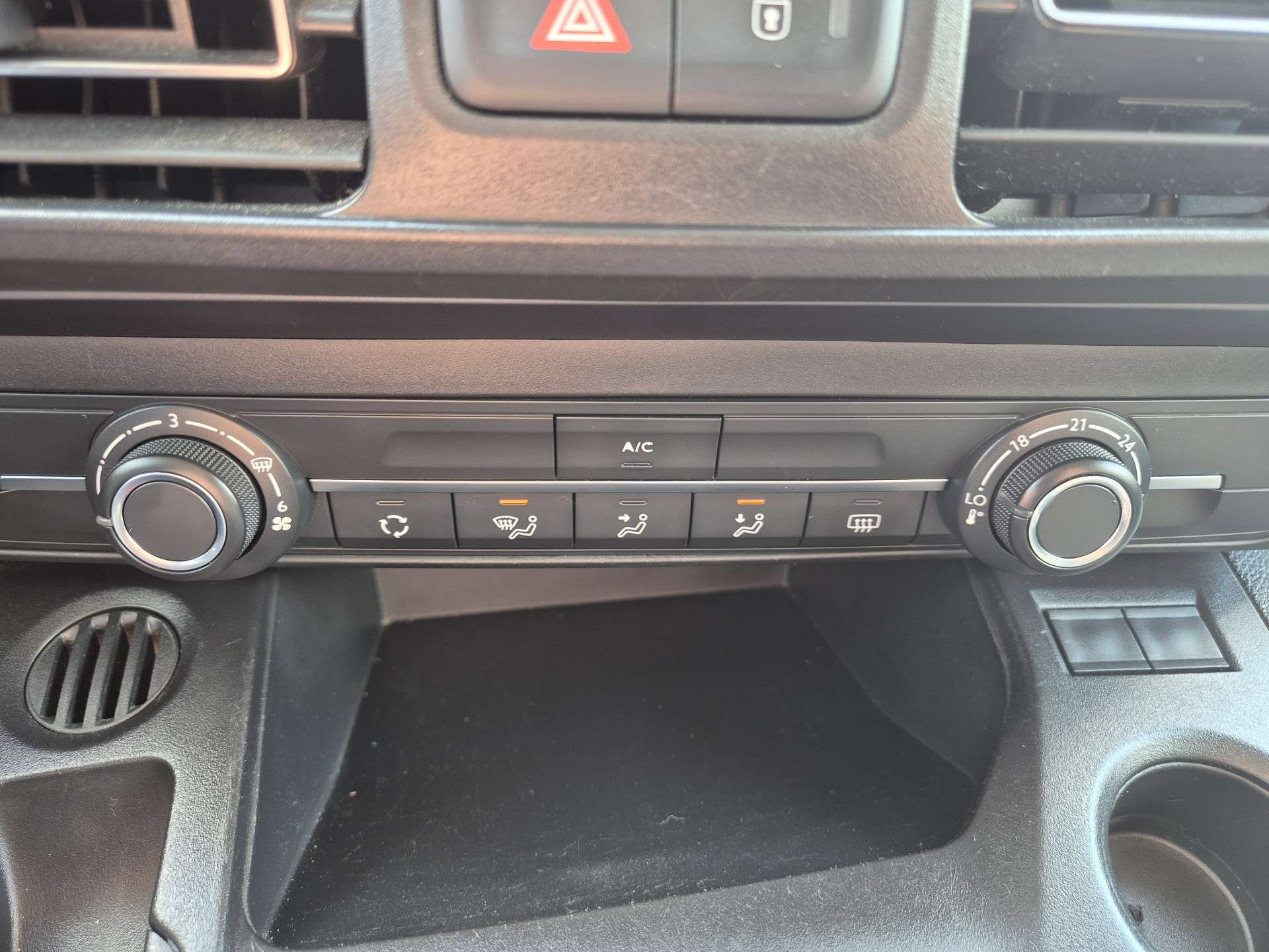 Peugeot Rifter 1.5 BlueHDi  Active//FULL CARNET/CARPLAY/GARANTIE