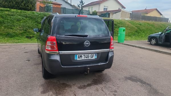 Opel Zafira II (2) 1.7 CDTI 110 FAP EDITION