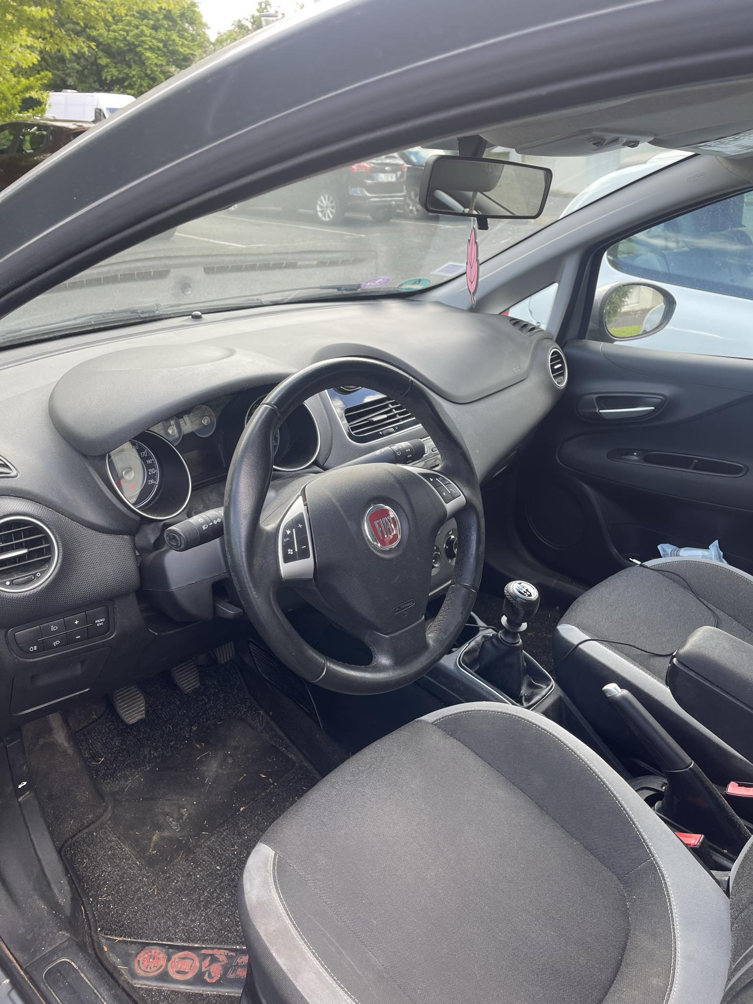 Fiat Grande Punto 1.4 8V 77 ACTIVE 5P
