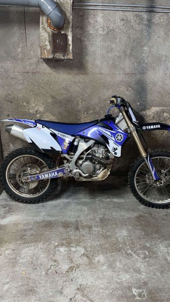 YAMAHA YZF