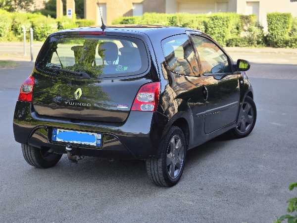 Renault Twingo II (2) 1.2 LEV 16V 75 EXPRESSION ECO2