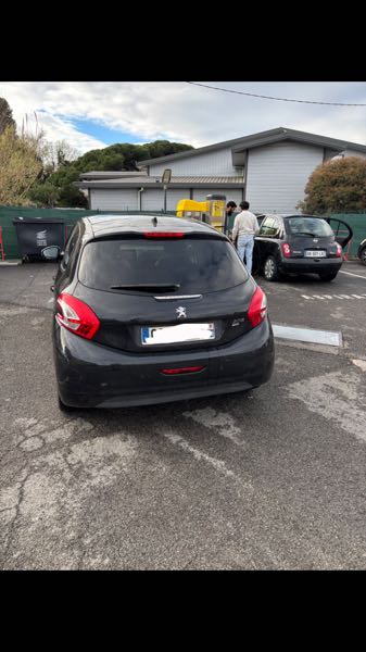 Peugeot 208 1.6 E-HDI FAP 115 FELINE 5P