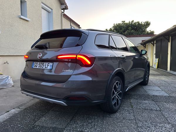 Fiat Tipo FIAT tipo SW Cross 1.5 FireFly Hybride - 130 CV turbo BVA. H