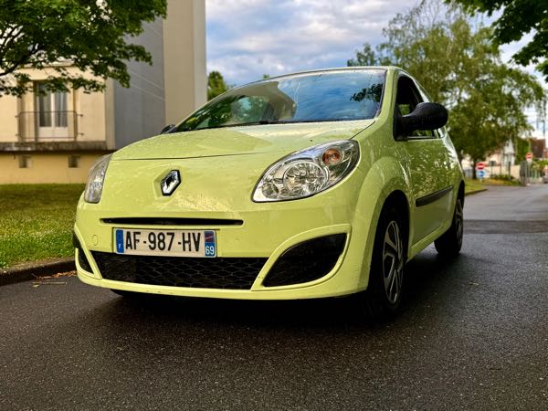 Renault Twingo II (2) 1.2 LEV 16V 75 INTENS ECO2