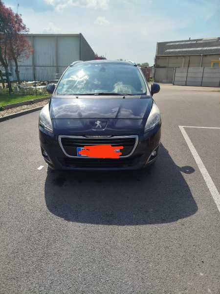 Peugeot 5008 1.6 HDI 115 FAP ALLURE 5PL