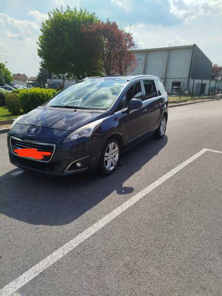 Peugeot 5008 1.6 HDI 115 FAP ALLURE 5PL